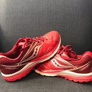 Saucony Ever Run 9 - Running Shoes